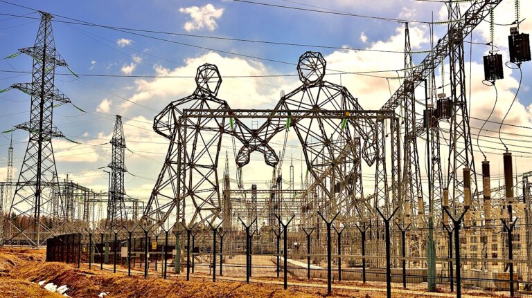 Prof. Ziemowit Miłosz MALECHA: Nowa metoda raportowania energii to zimny prysznic dla aktywistów OZE